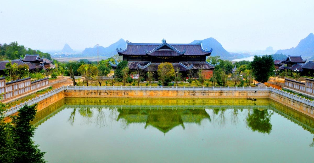 Bai Dinh Pagoda Tour – Dia Tang Phi Lai Tu – Cay Thi Pagoda 1 day